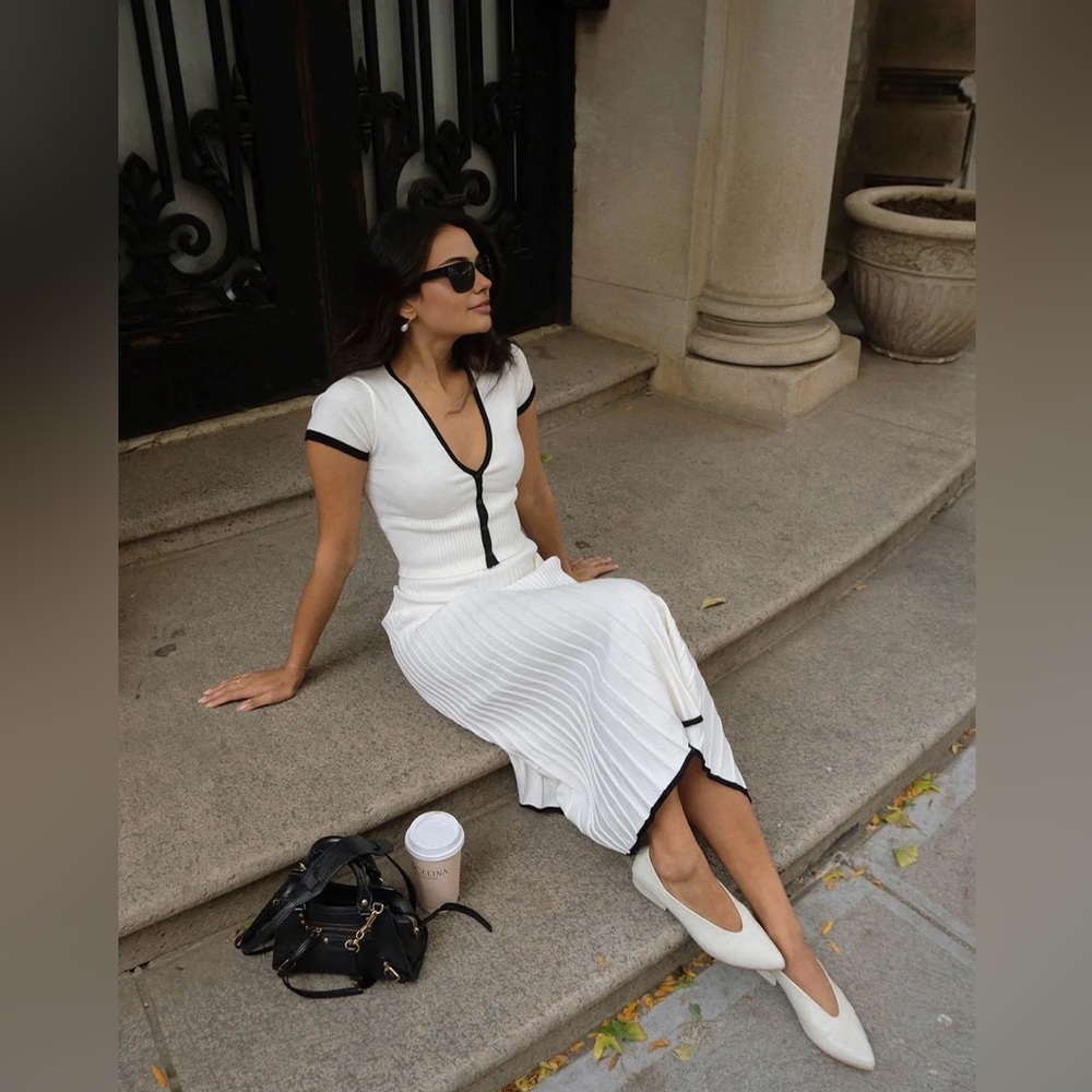 146 Commense Minimalism Contrast Trim Sweater Skirt Set - Picture 3 of 4